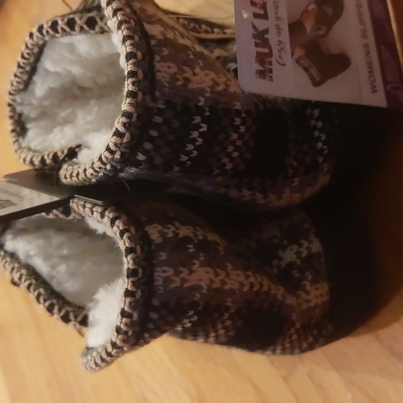 Muk Luks Slipper Booties - Picture 11 of 13